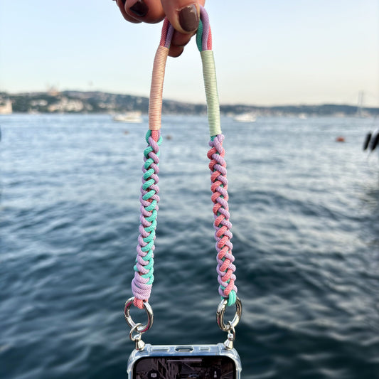 Tide Canyon Wristlet