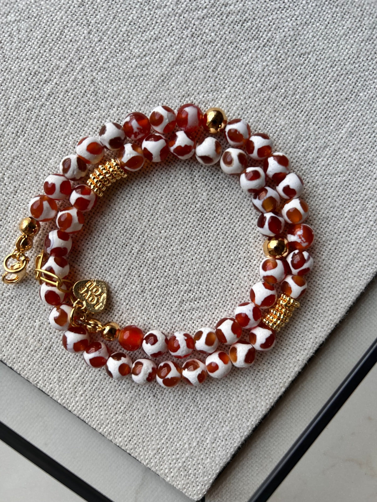 Arva Tibetan Agate Necklace