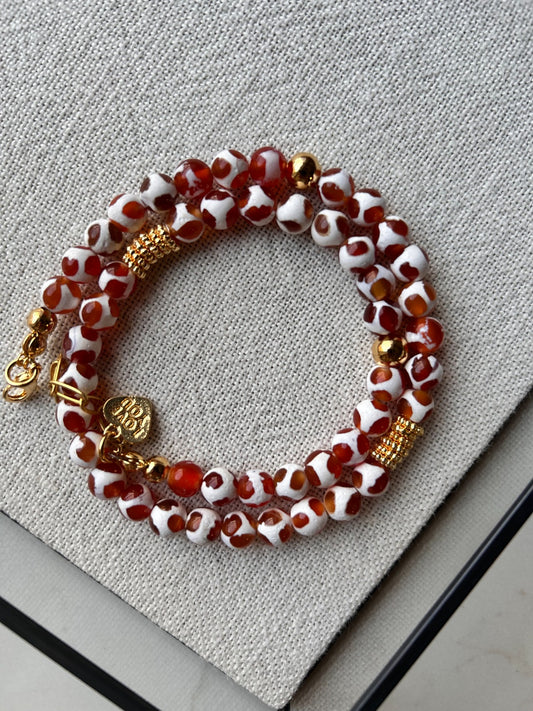 Arva Tibetan Agate Necklace